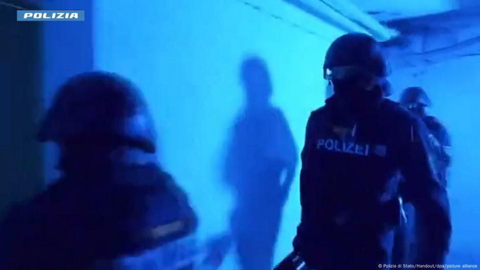 German policeman held over gourmet food scam in Mafia raids – DW – 04/01/2025 German policeman held over gourmet food scam in Mafia raids – DW – 04/01/2025