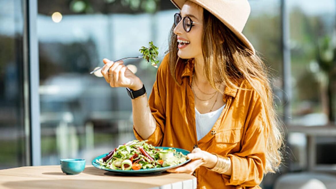 Why You Must Start Every Meal With A Plateful Of Veggies – Biochemist Explains Why You Must Start Every Meal With A Plateful Of Veggies - Biochemist Explains
