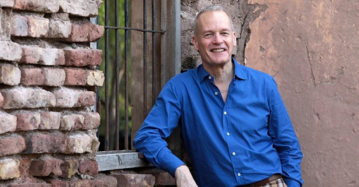 Tim Atkin unveils 2024 South Africa Wine Report