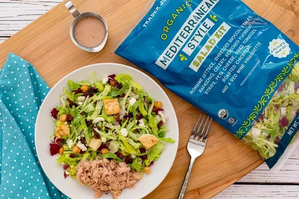 Organic Mediterranean Style Salad Kit | Trader Joe's