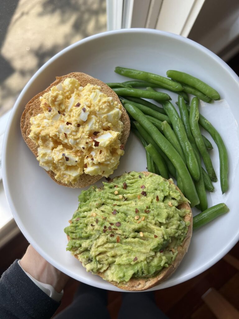 egg salad protein bagel breakfast, 396 cal