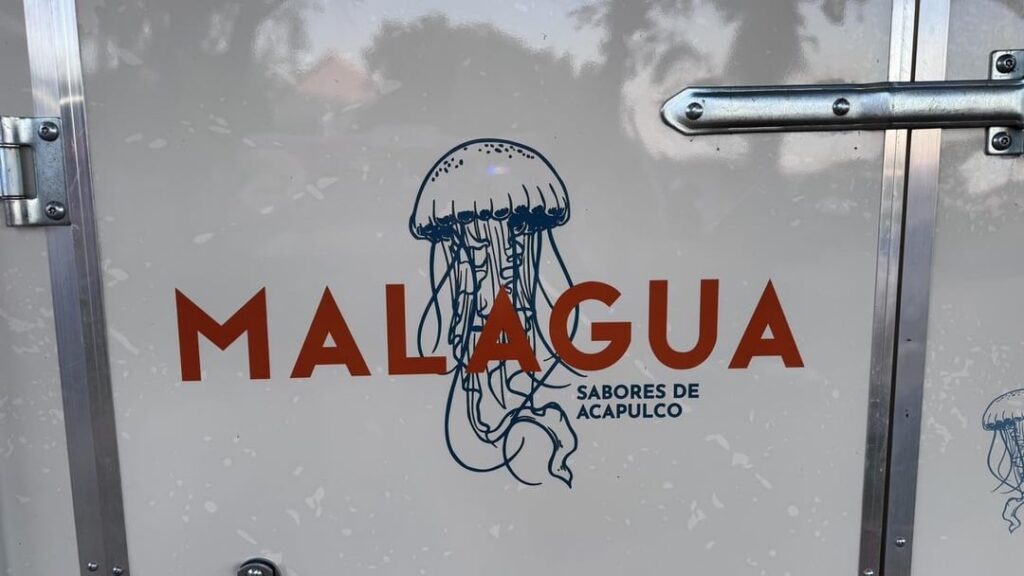 Malagua, the little ceviche trailer is my new favorite spot! Malagua, the little ceviche trailer is my new favorite spot!