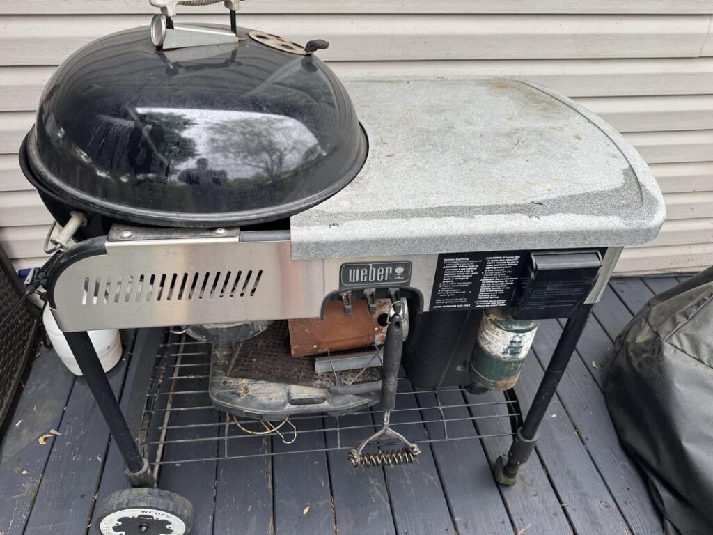 Well I love my webers the kettle is 18 years old the WSM is 12 and the box is the Woodsear I just got today lol