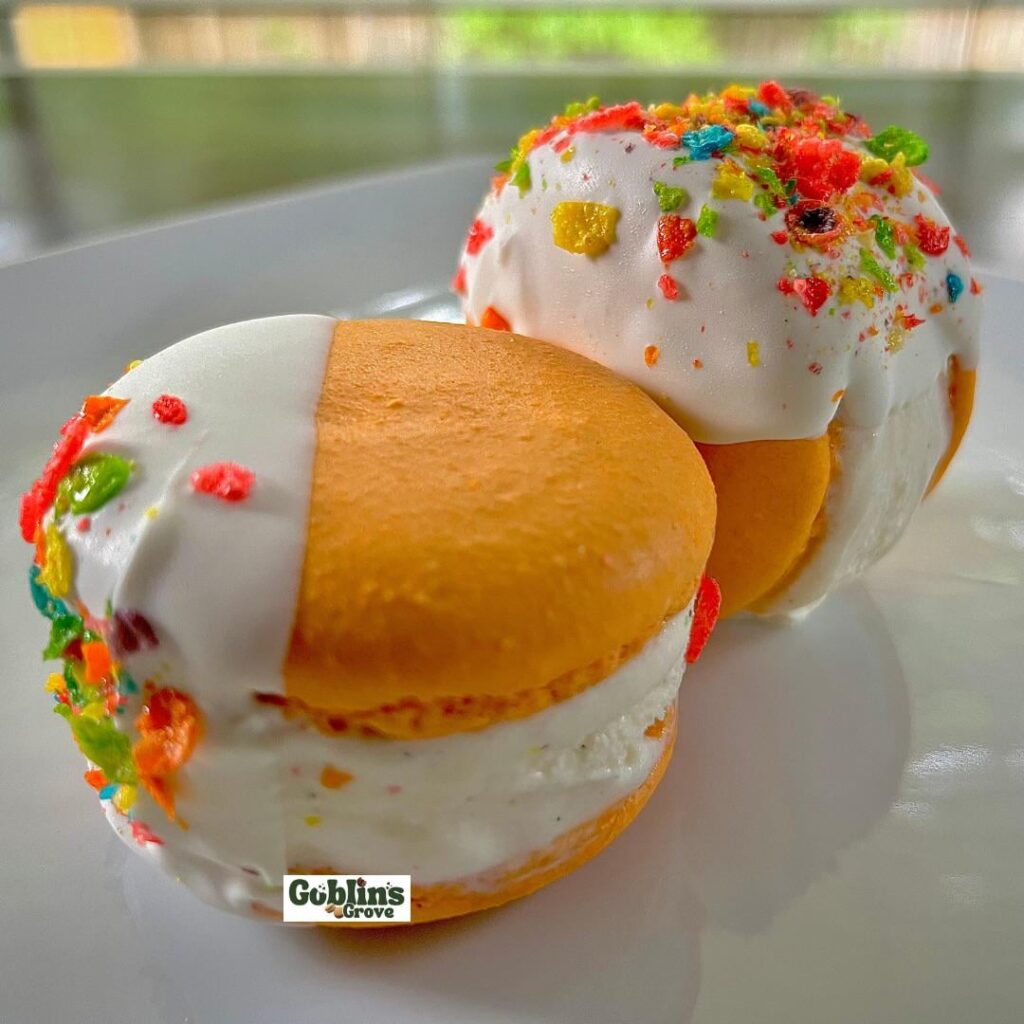 Giant Ice Cream Sandwich Macarons!