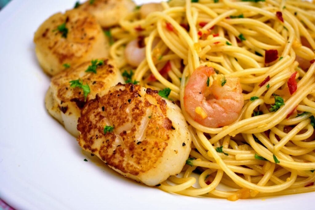 Homemade Seafood Aglio Olio 🦐🍝 I tried my best 🤗