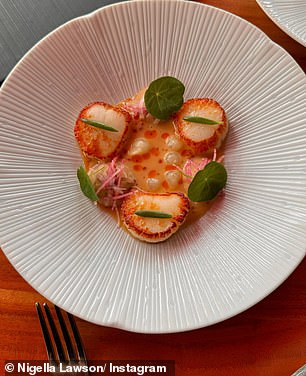 Nigella revealed she ¿inhaled¿ delicate scallops served with cauliflower and a surprising ¿chickeny¿ sauce