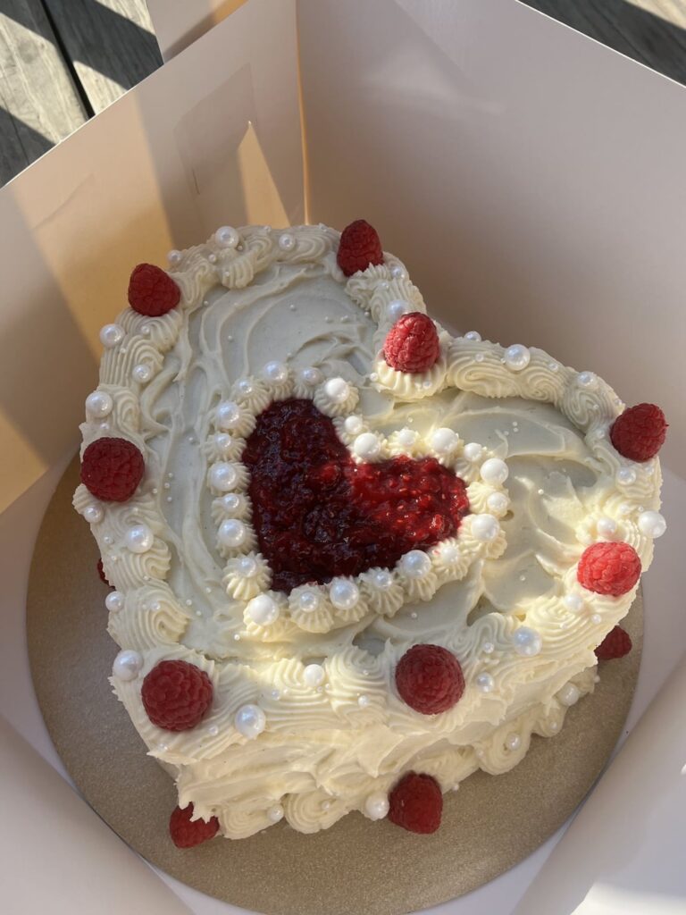 Baked my heart out! ❤️ This Almond Cake with homemade Raspberry Compote & silky Almond Vanilla Bean Swiss Meringue Buttercream.