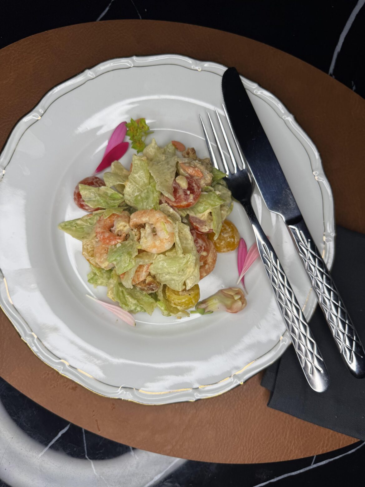 Creamy Shrimp Salad with Garlic Croutons & Cherry Tomatoes Creamy Shrimp Salad with Garlic Croutons & Cherry Tomatoes