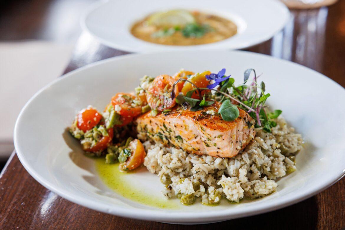 The Mediterranean salmon at Cocha