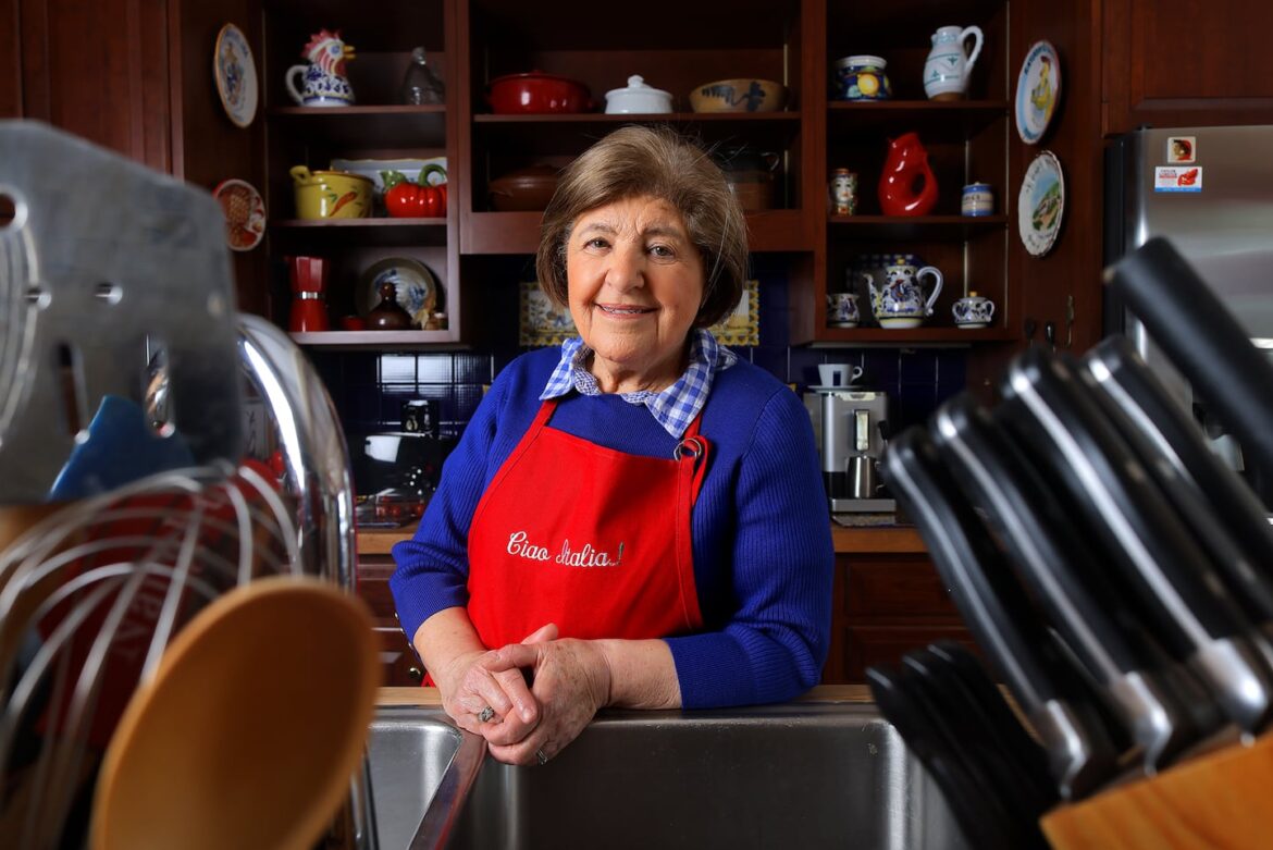 Championing ‘real Italian’ cuisine for over 30 years Mary Ann Esposito is a chef, cookbook author, and host of the “Ciao Italia” television cooking show for 30 years.