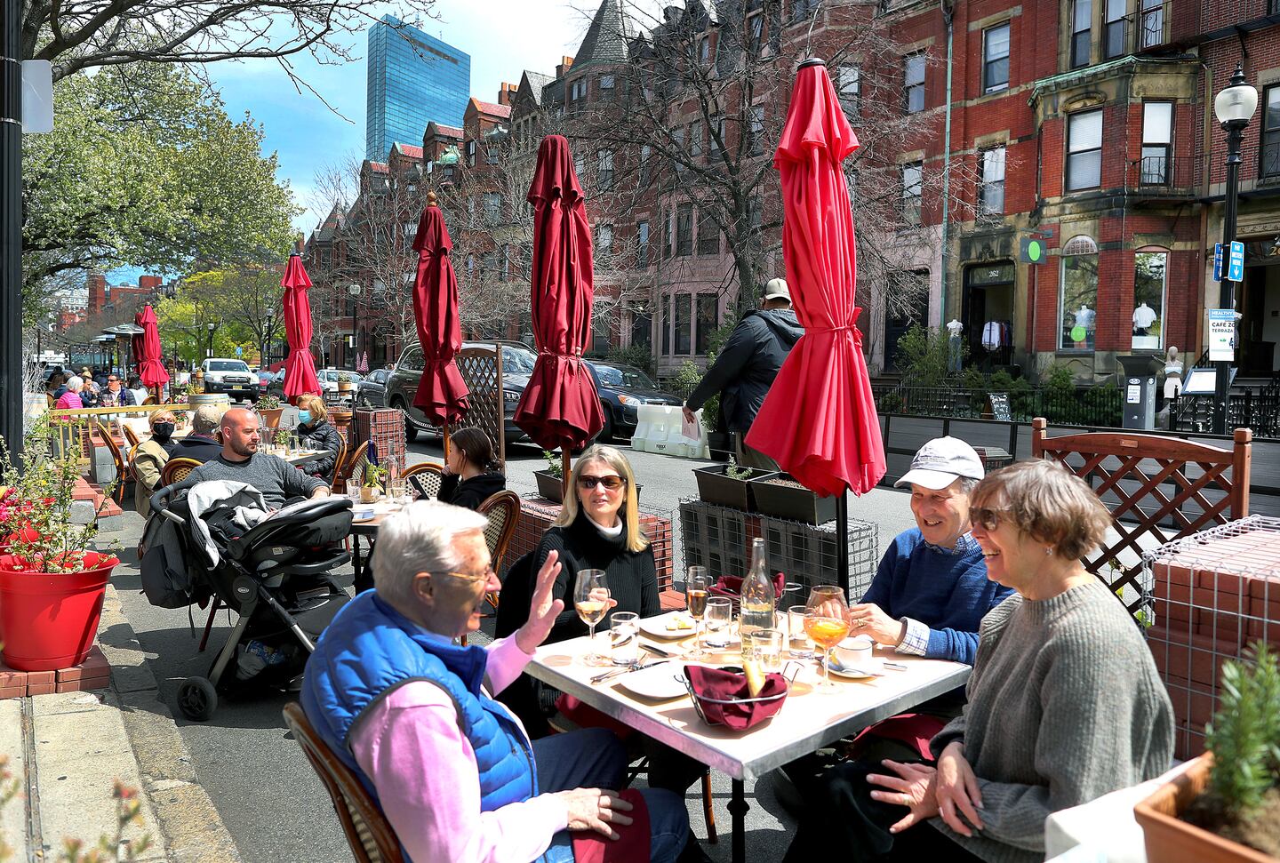 The lunchtime patio scene at La Voile on Newbury Street.