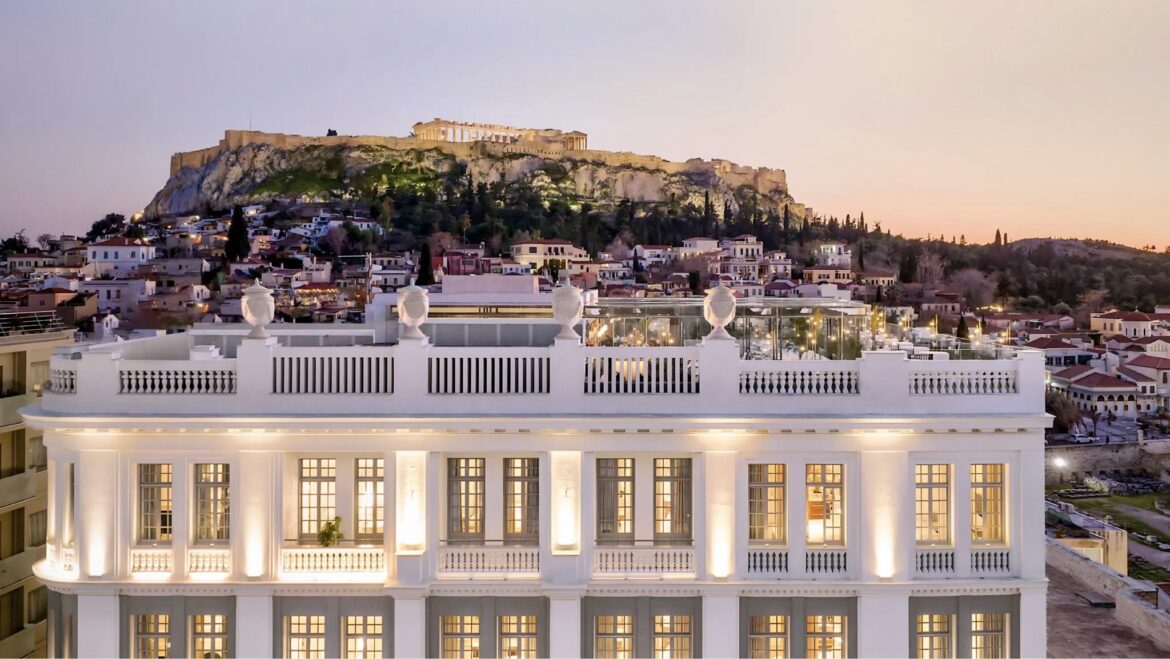 Cloud-line Cuisine: 14 Athenian Rooftops for Gourmet Heights