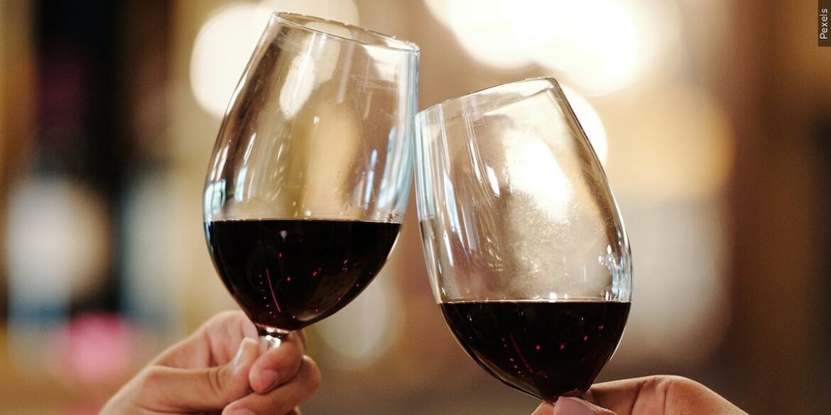 How much wine does the US import?