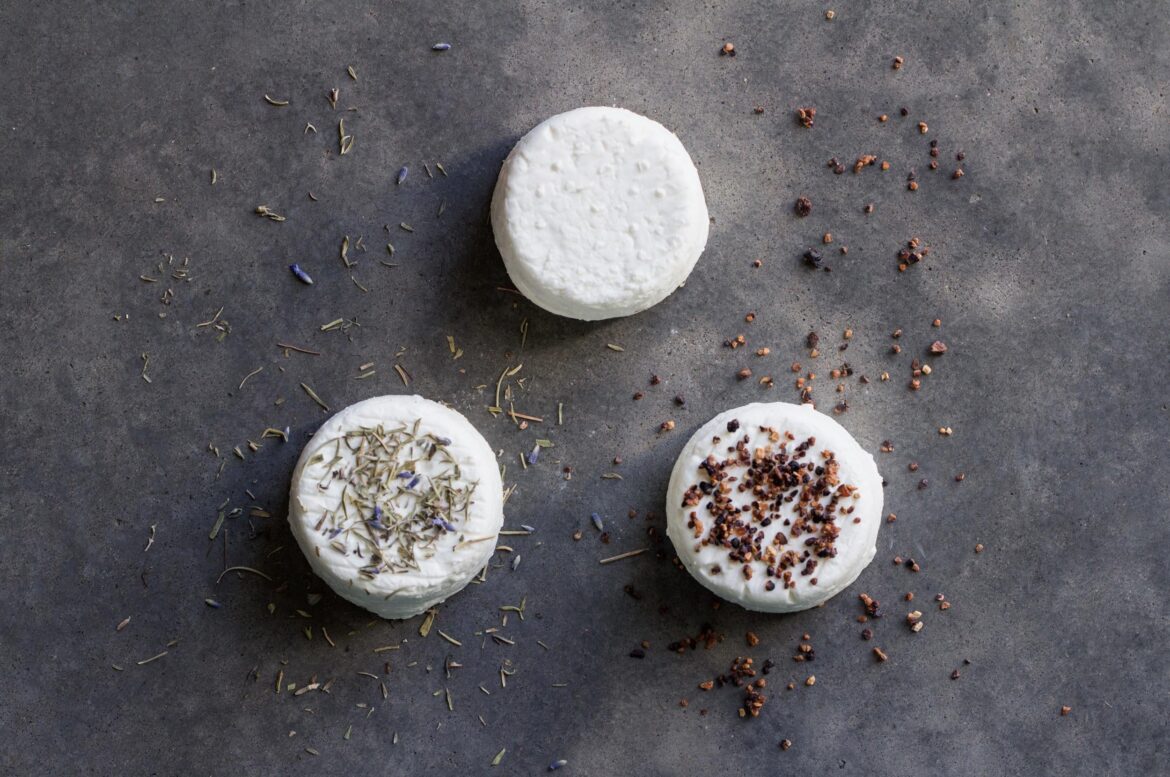 Day 1654 of posting images of cheese until I run out of cheese types: Bianca