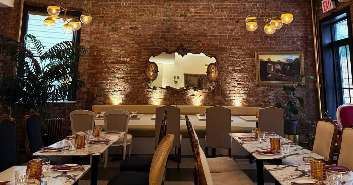 NYC restaurant Delice & Sarrasin struggles to stay afloat