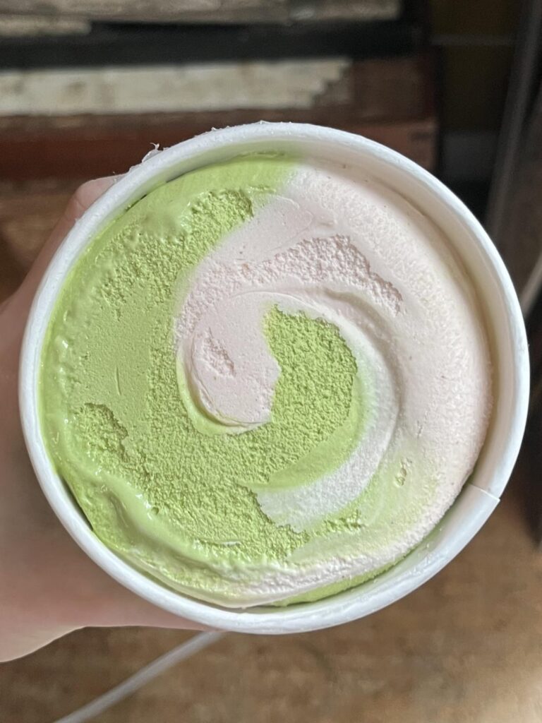 Van Leeuwen Strawberry Matcha Latte !🍵🍓 appreciation post