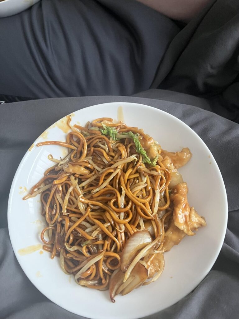 how many calories do you think is in this chicken chow mein (i ate half)