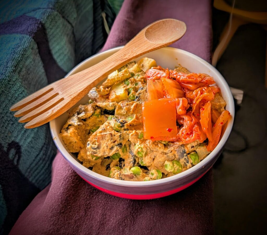 Smoky tempeh and veg in katsu sauce with kimchi