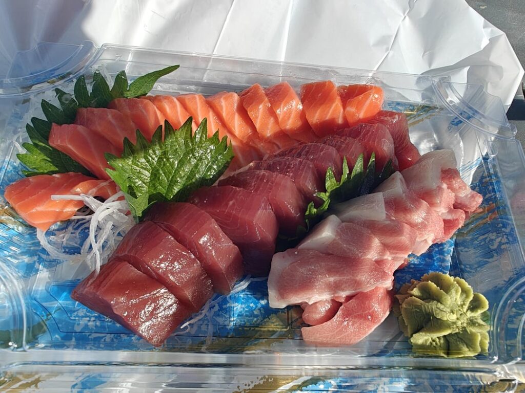 Taro's fish market sashimi haul
