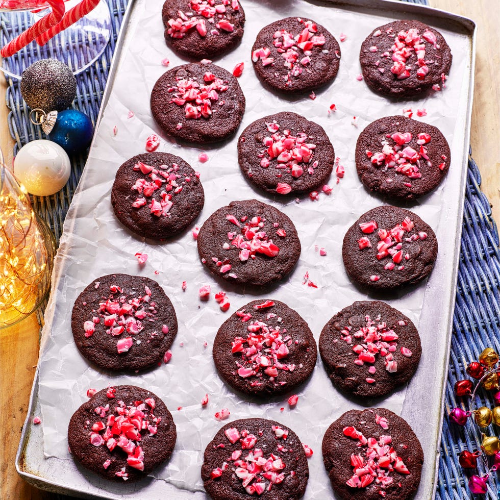 Candy Cane Crunch Cookies candy cane crunch cookies