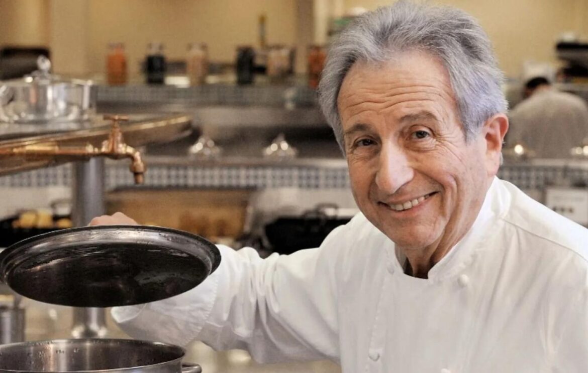 Michel Guérard, addio a un mito della gastronomia francese: la sua rivoluzione in cucina_2024-08-20 09:48:38 | Latest news Michel Guérard, addio a un mito della gastronomia francese: la sua rivoluzione in cucina_2024-08-20 09:48:38 | Latest news