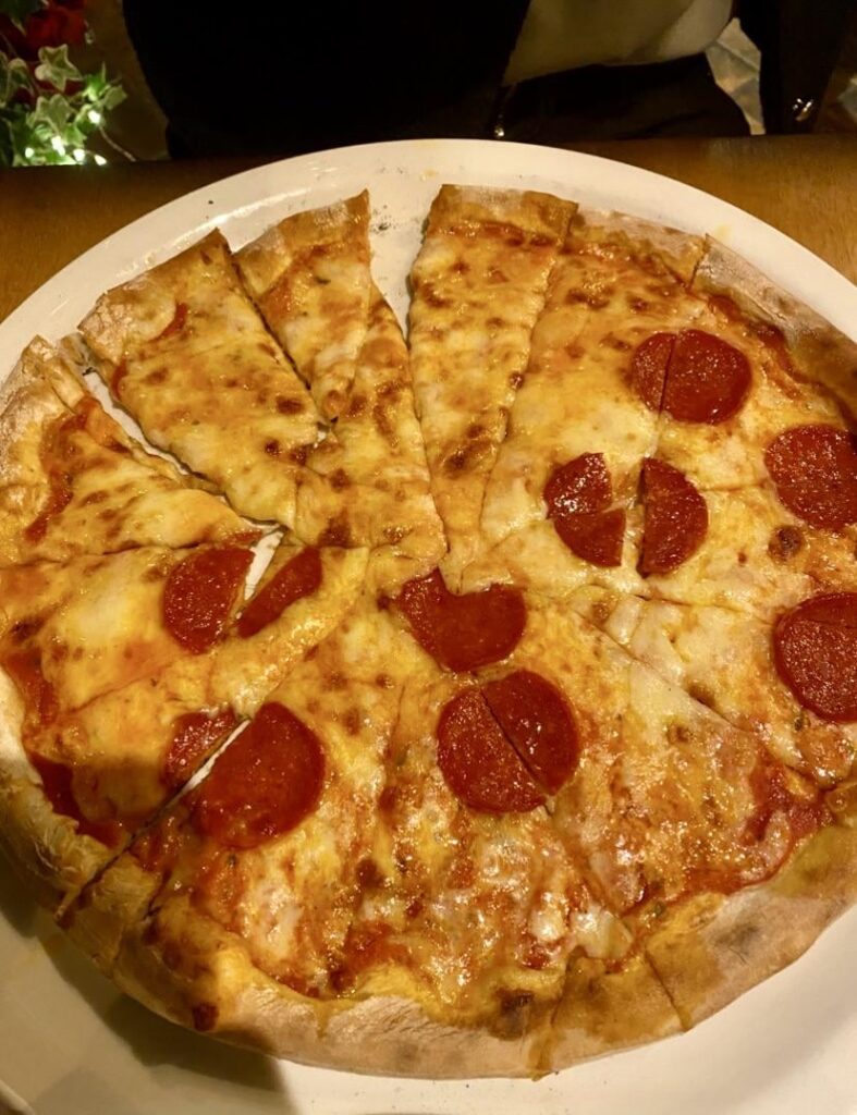 The way my Romanian ex-girlfriend cut her pizza. In an Italian restaurant.
