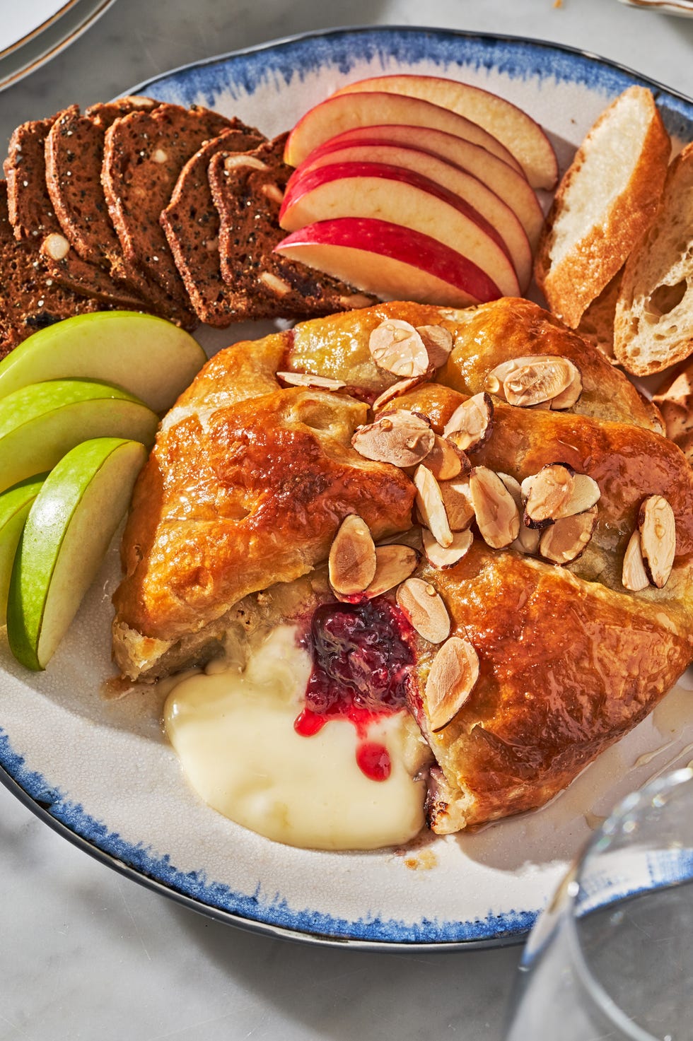 baked brie in puff pastry