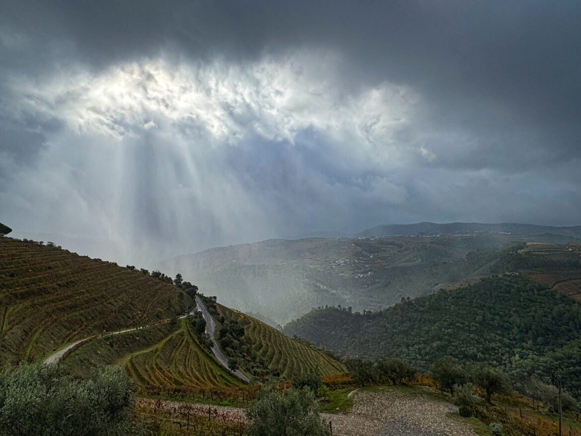 Dealing with Change in the Douro : Vinography