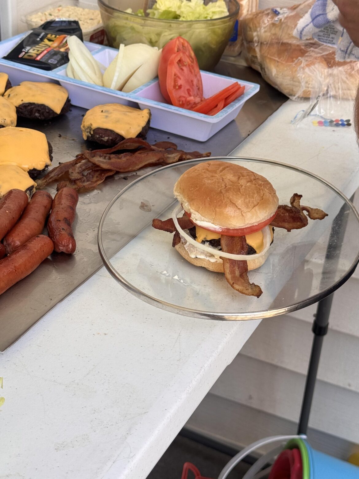Hubby grilled out! Man i love a good homemade bacon cheeseburger 🥰🥰😍🤪