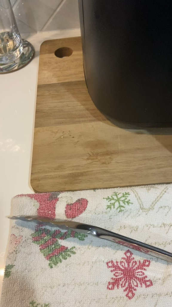 Here’s a poorly filmed wordless post showing me cooking some cheap, tenderised Australian crumbed steak with chips, corn, and peas.