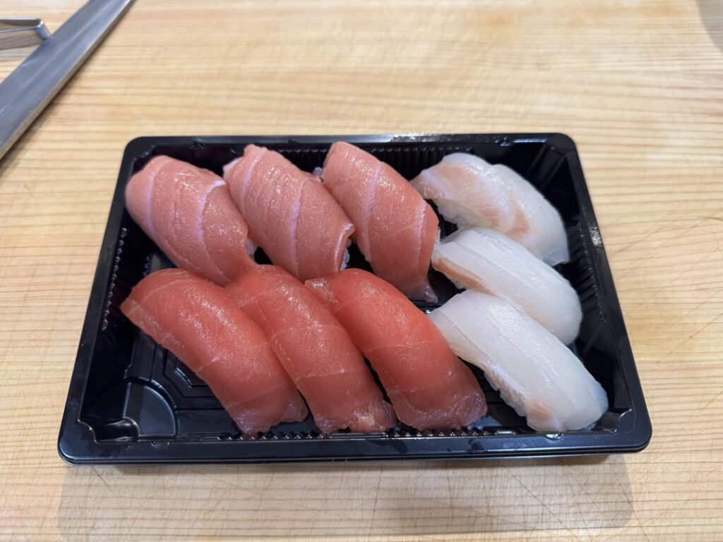 Just some quick, basic nigiri and sashimi for a hot girl while we watch the last two episodes of Last of Us.