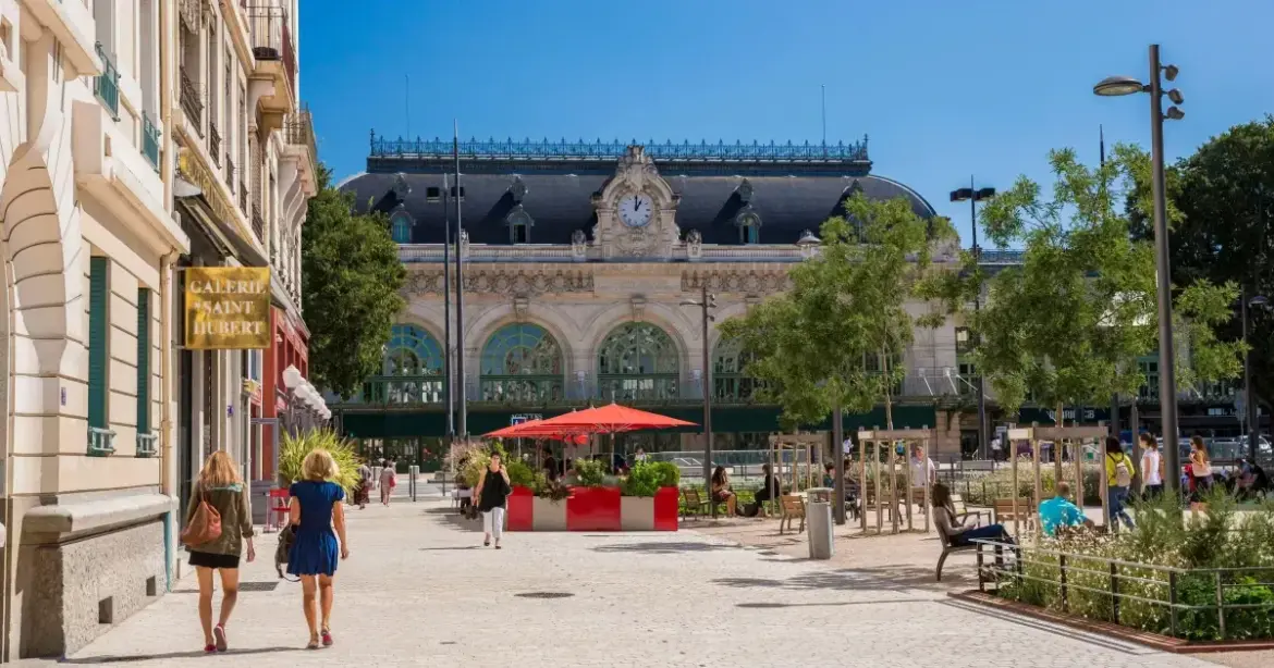 The Best Breakfast And Brunch Spots In Lyon, According To A Local Food Blog The Best Breakfast And Brunch Spots In Lyon, According To A Local Food Blog