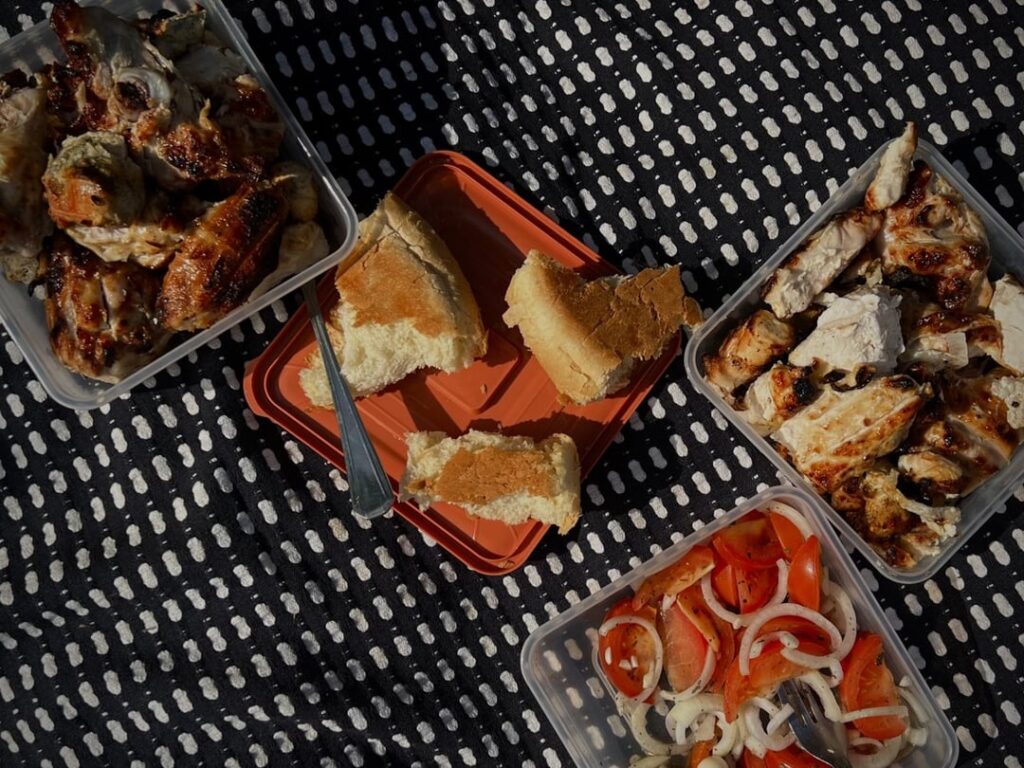 Shashlik again. With bread and tomatoes. Nothing else. Simple.