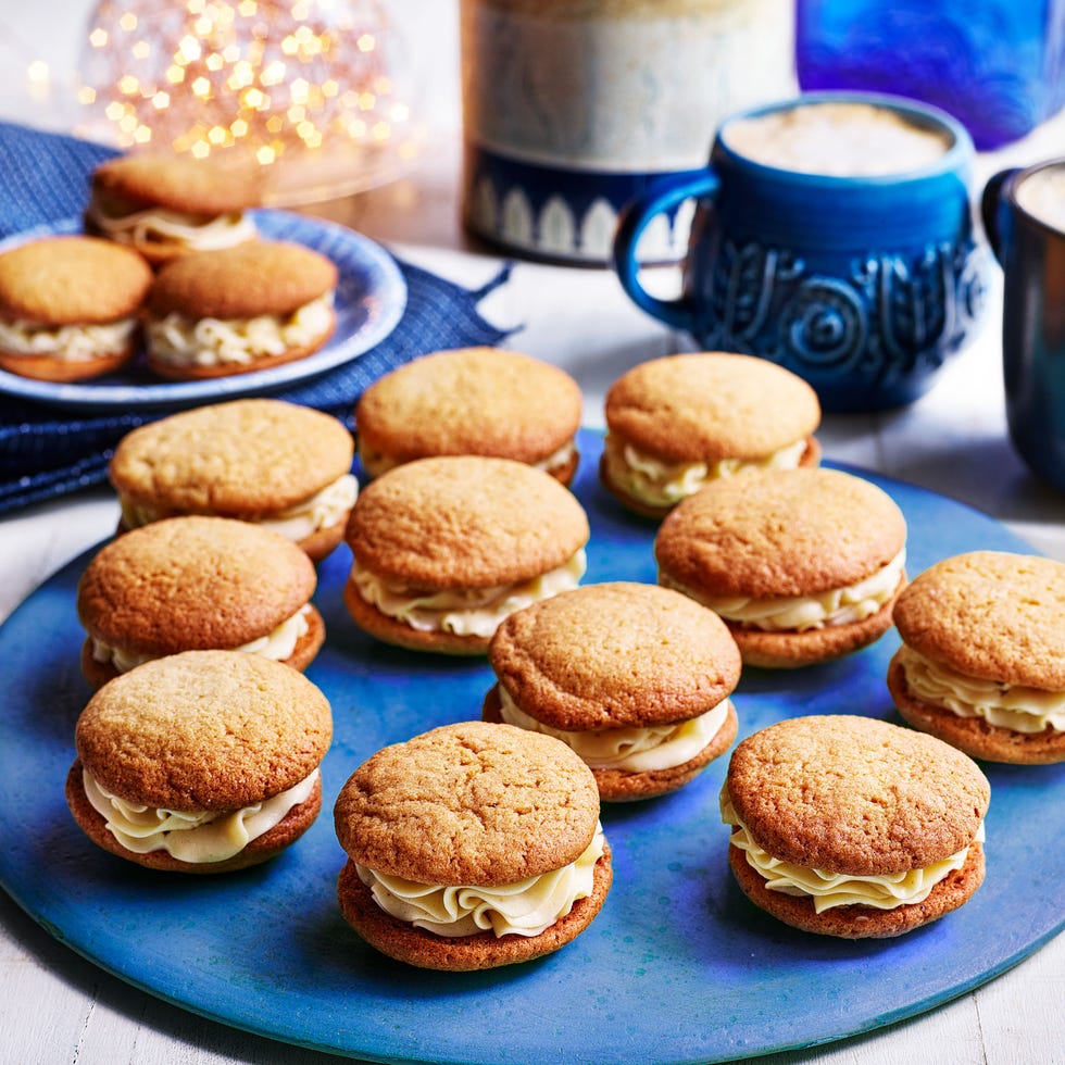 eggnog sandwich biscuits