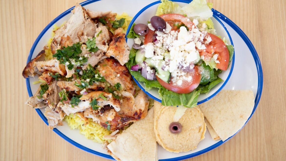 Yasou Cafe has a way with soup, gyros, Chicken shawarma, fries