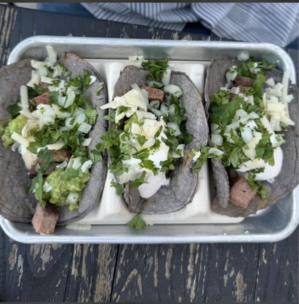 Calories for three tri tip tacos?