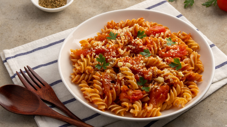 Fusilli in tomato sauce