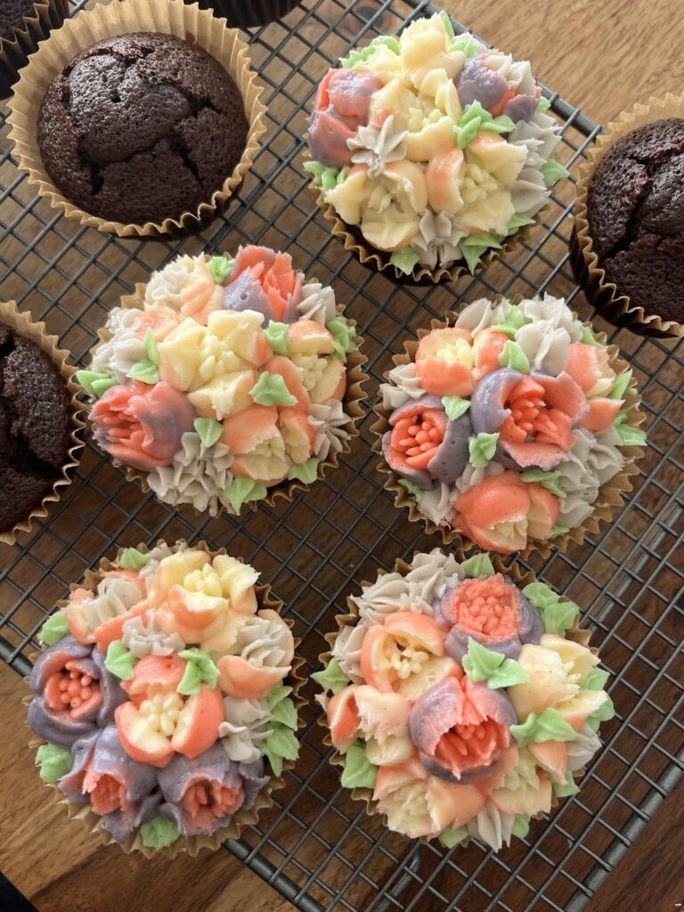 I made bouquet cupcakes for my girlfriend
