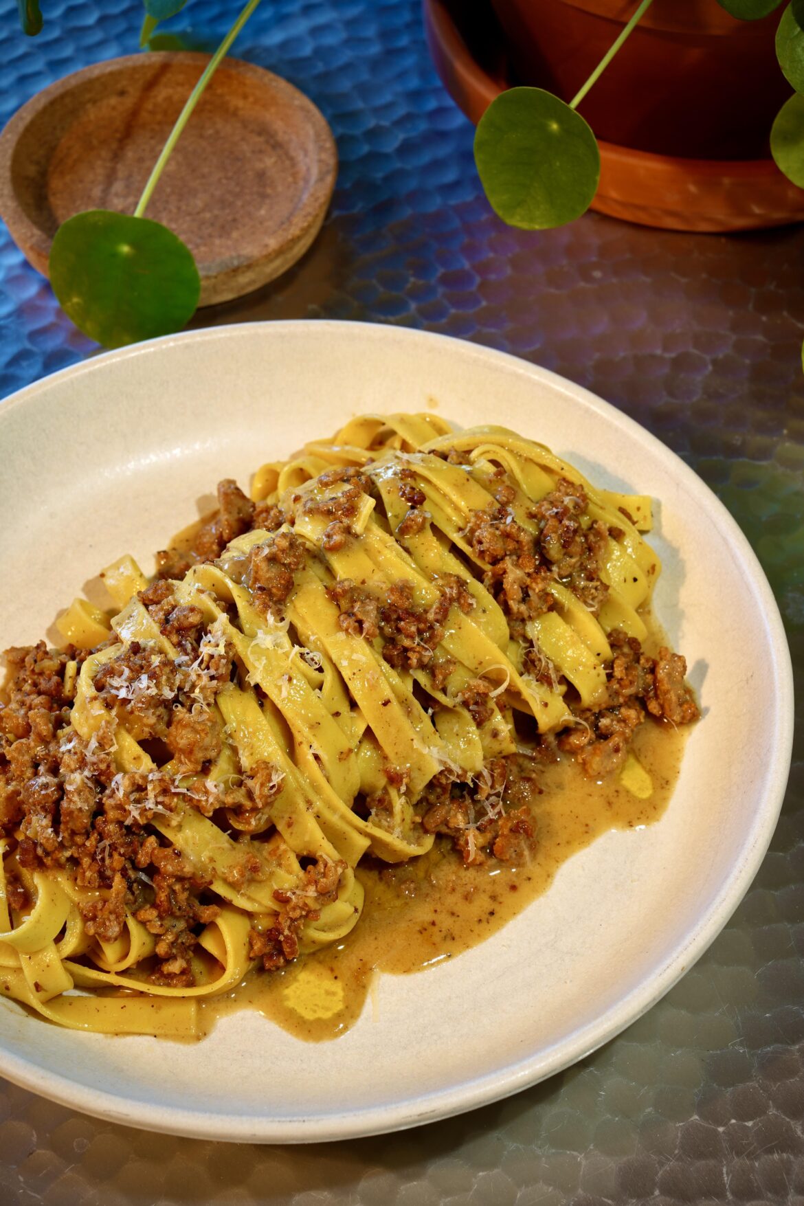 Tagliatelle al Ragù Bianco di Vitello Tagliatelle al Ragù Bianco di Vitello
