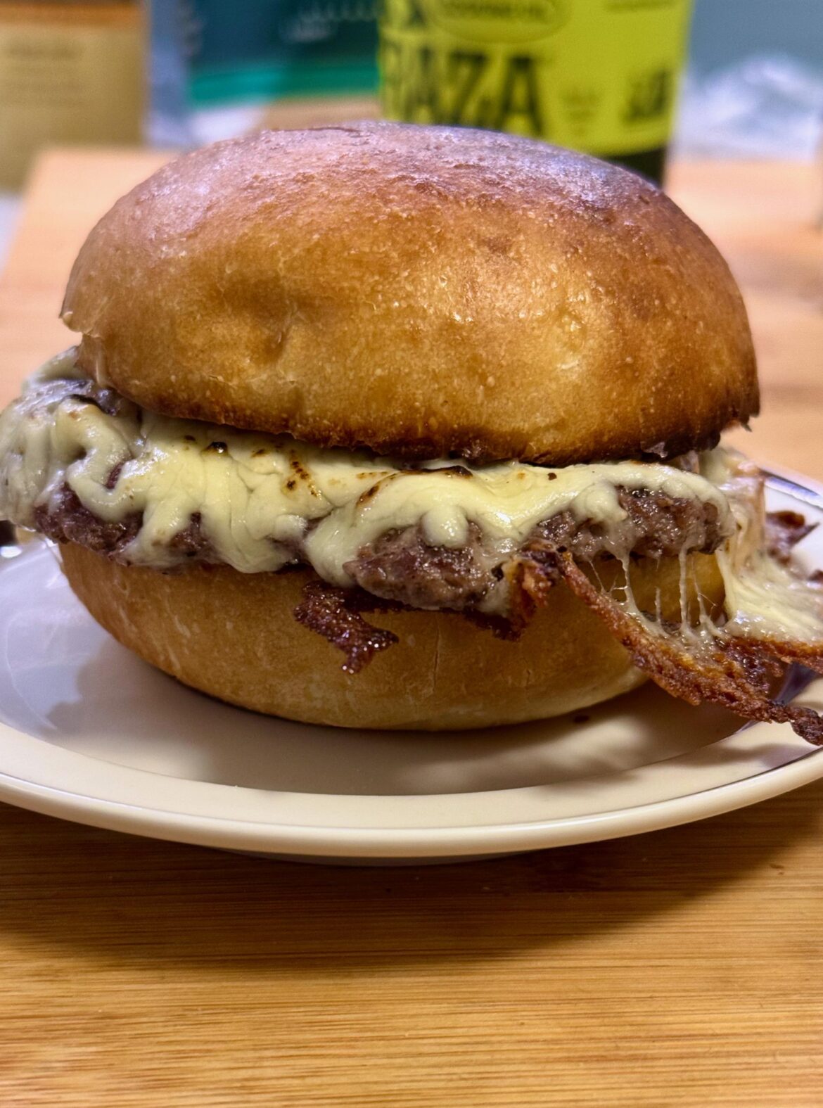 Just a simple cheeseburger—meat, cheese, burger sauce, bun.