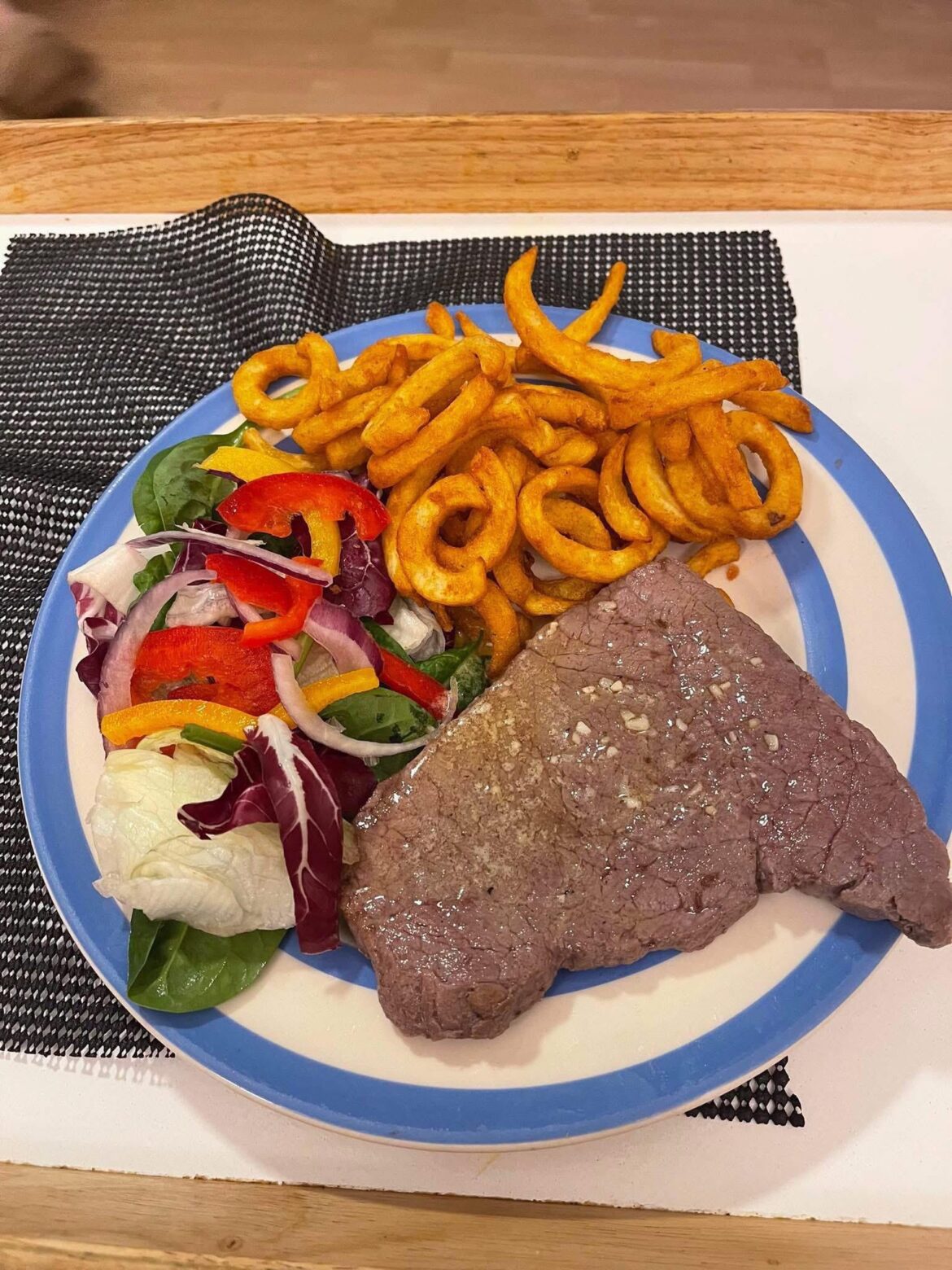 Steak with kids curly fries, luuuurvly