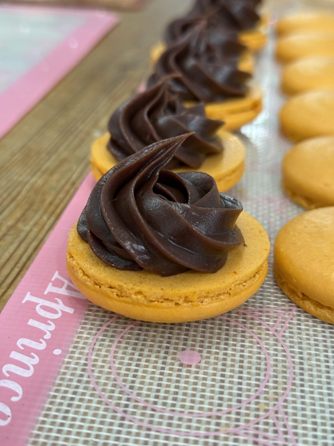 Peanut butter cup macs 🥜