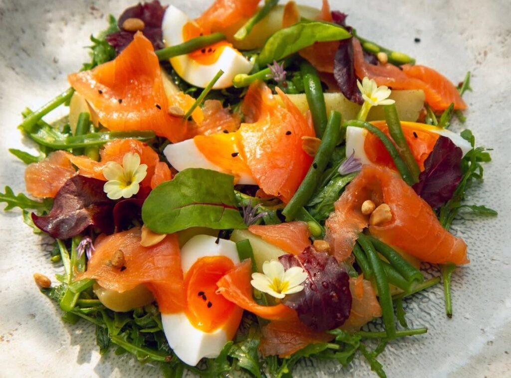 Smoked salmon salad