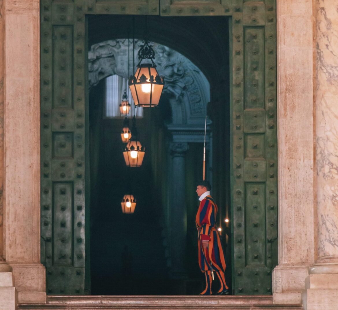 how does the Vatican wine market work? how does the Vatican wine market work?