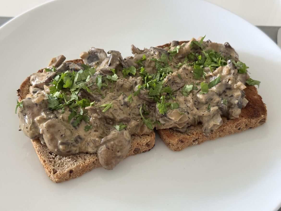 Mushrooms on toast