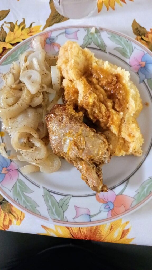 A typical Easter meal: roasted goat with polenta & Onions 🐐 🧅 🐣