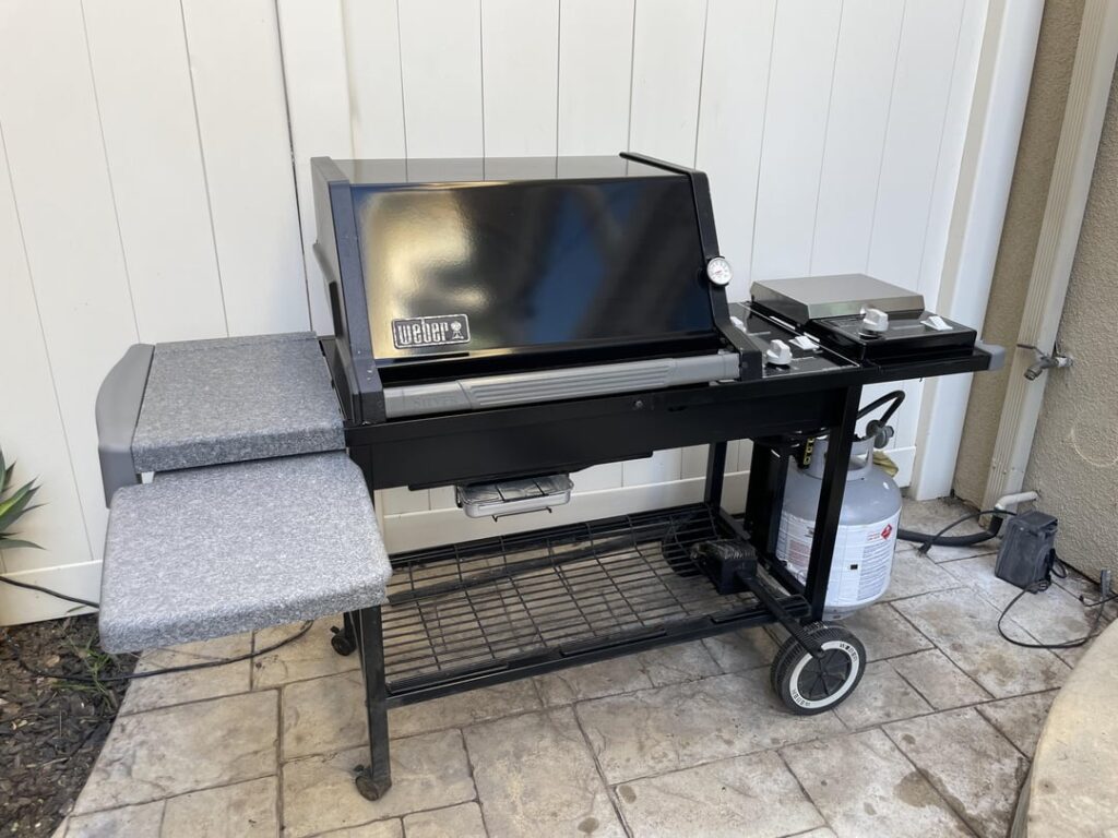 I brought her home! Thank you to this group telling me to snatch this up. It’s a genesis silver c from 2000 and it has NEVER been used and was stored inside. She fired right up! She will have her first cook tonight. A part of me doesn’t want to grill on it as it’s too pretty!