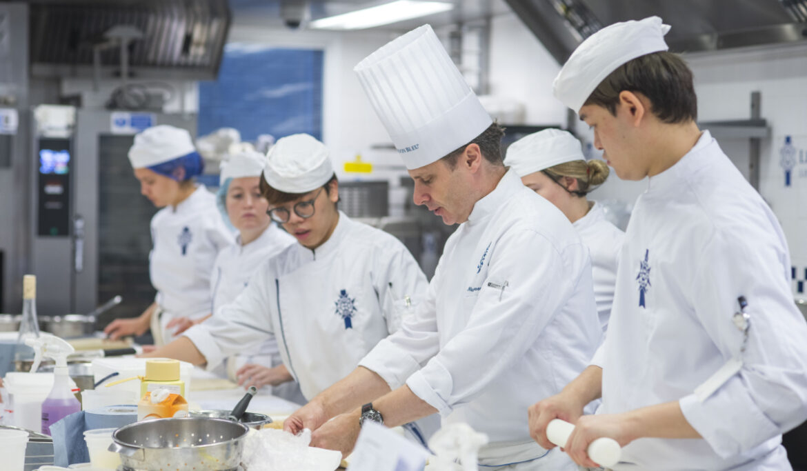Le Cordon Bleu students.