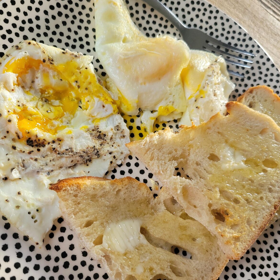 Sourdough & horribly fried eggs