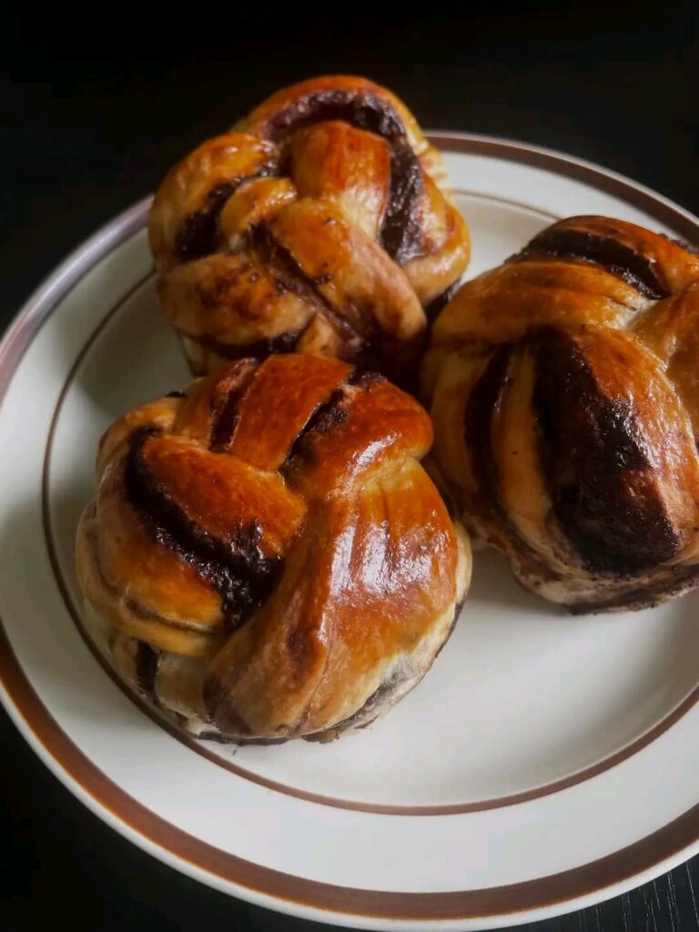 Freshly made cinamon buns